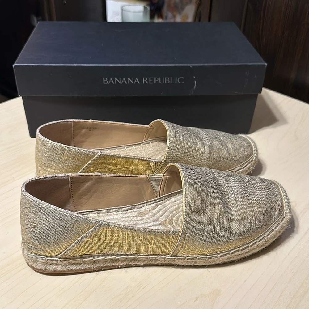 BANANA REPUBLIC ESPADRILLE LOA SHOES SIZE 9 BEAUTIFUL 🤩